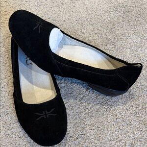 KURU Black Women's Flats